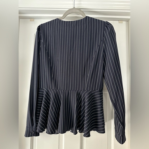 NWT Ann Taylor Striped V-Neck Peplum Blouse - Size 2 - Picture 2 of 4